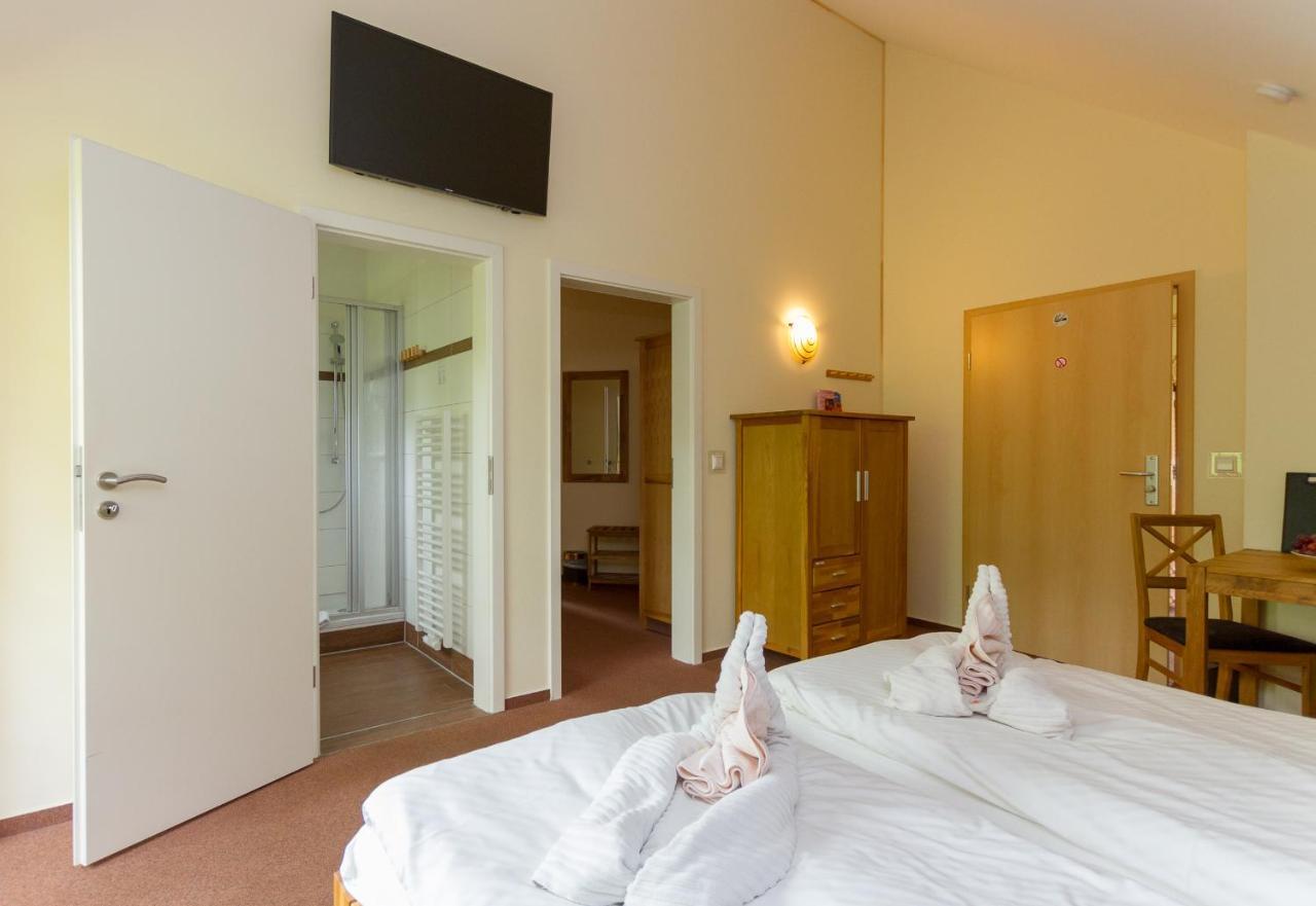 Hotel & Restaurant Wilder Eber Эберсвальде-Финов Экстерьер фото